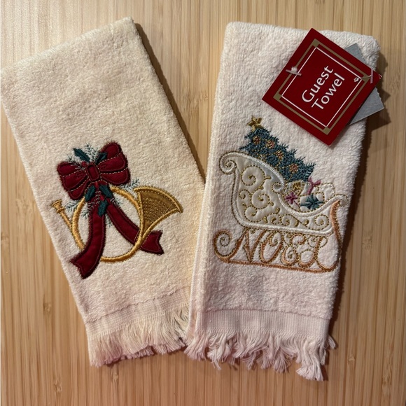 Other - Vintage Embroidered Guest Towels